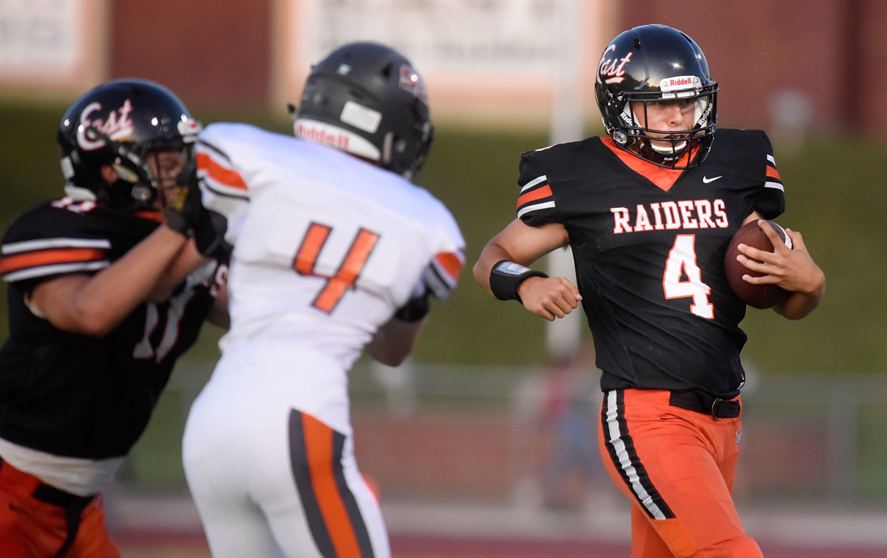 Football Sergeant Bluff-Luton vs. Sioux City East